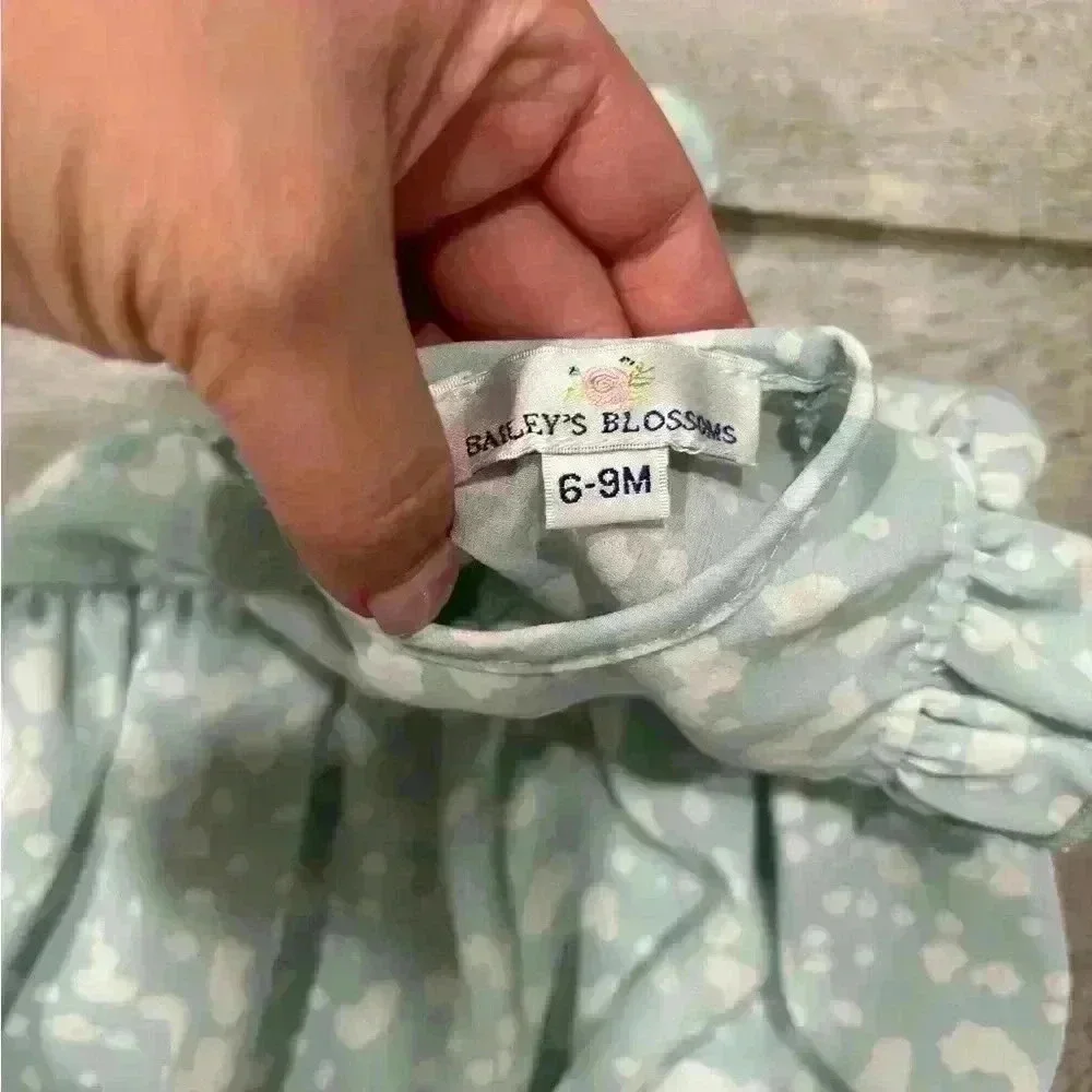 Bailey’s Blossom Ruffle Sleeve Bubble Romper Size 6-9 months - Picture 3 of 4